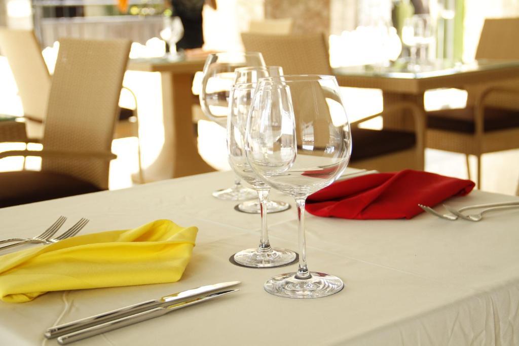 Kuta Angel Hotel - Luxurious Living ภายนอก รูปภาพ