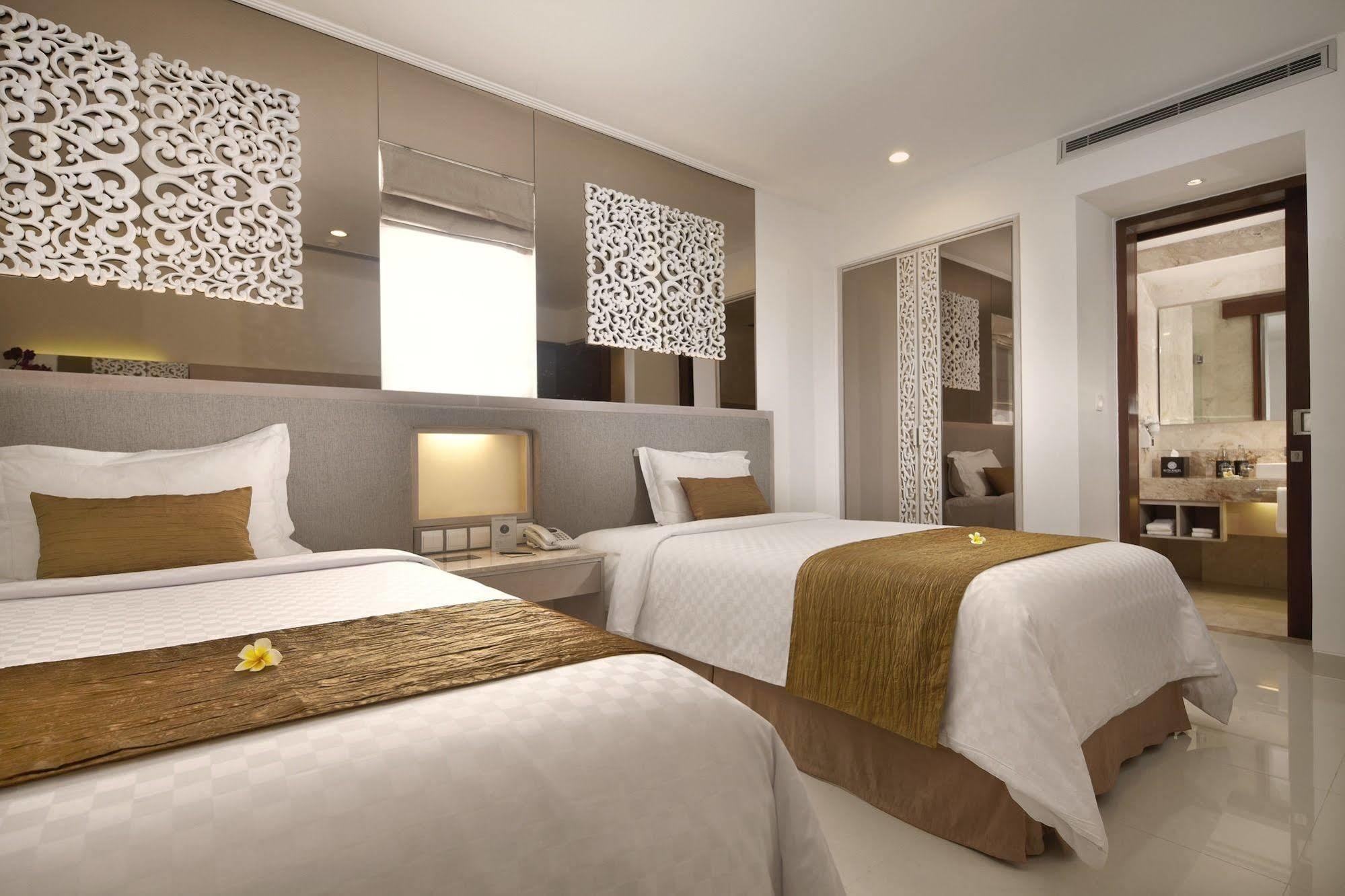 Kuta Angel Hotel - Luxurious Living ภายนอก รูปภาพ