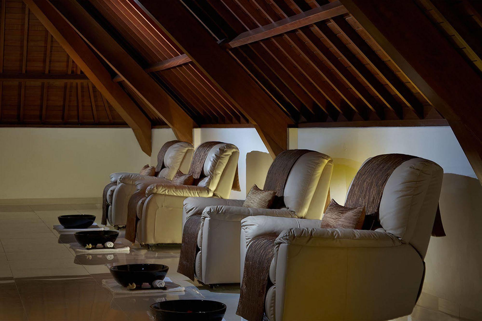 Kuta Angel Hotel - Luxurious Living ภายนอก รูปภาพ