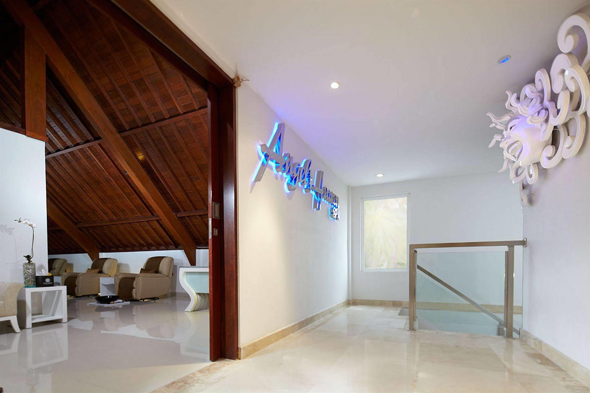 Kuta Angel Hotel - Luxurious Living ภายนอก รูปภาพ