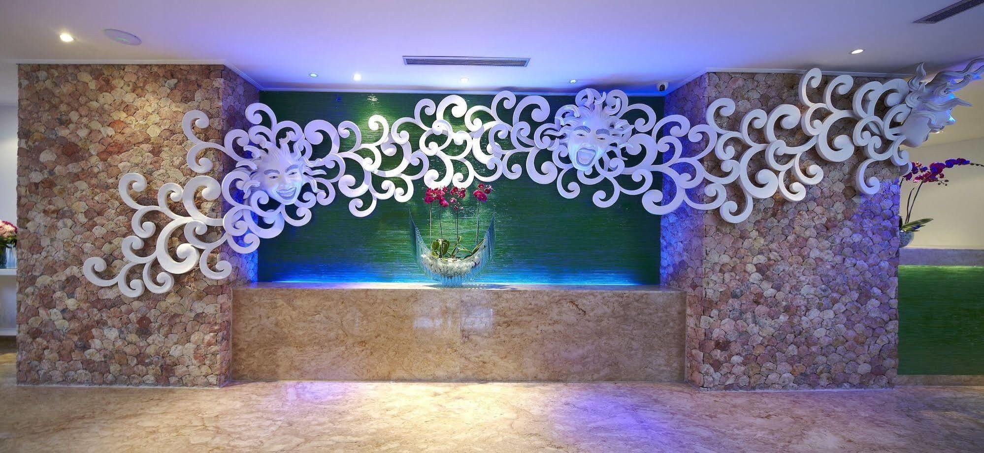 Kuta Angel Hotel - Luxurious Living ภายนอก รูปภาพ